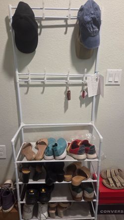 Shoe storage with hangers for key or caps