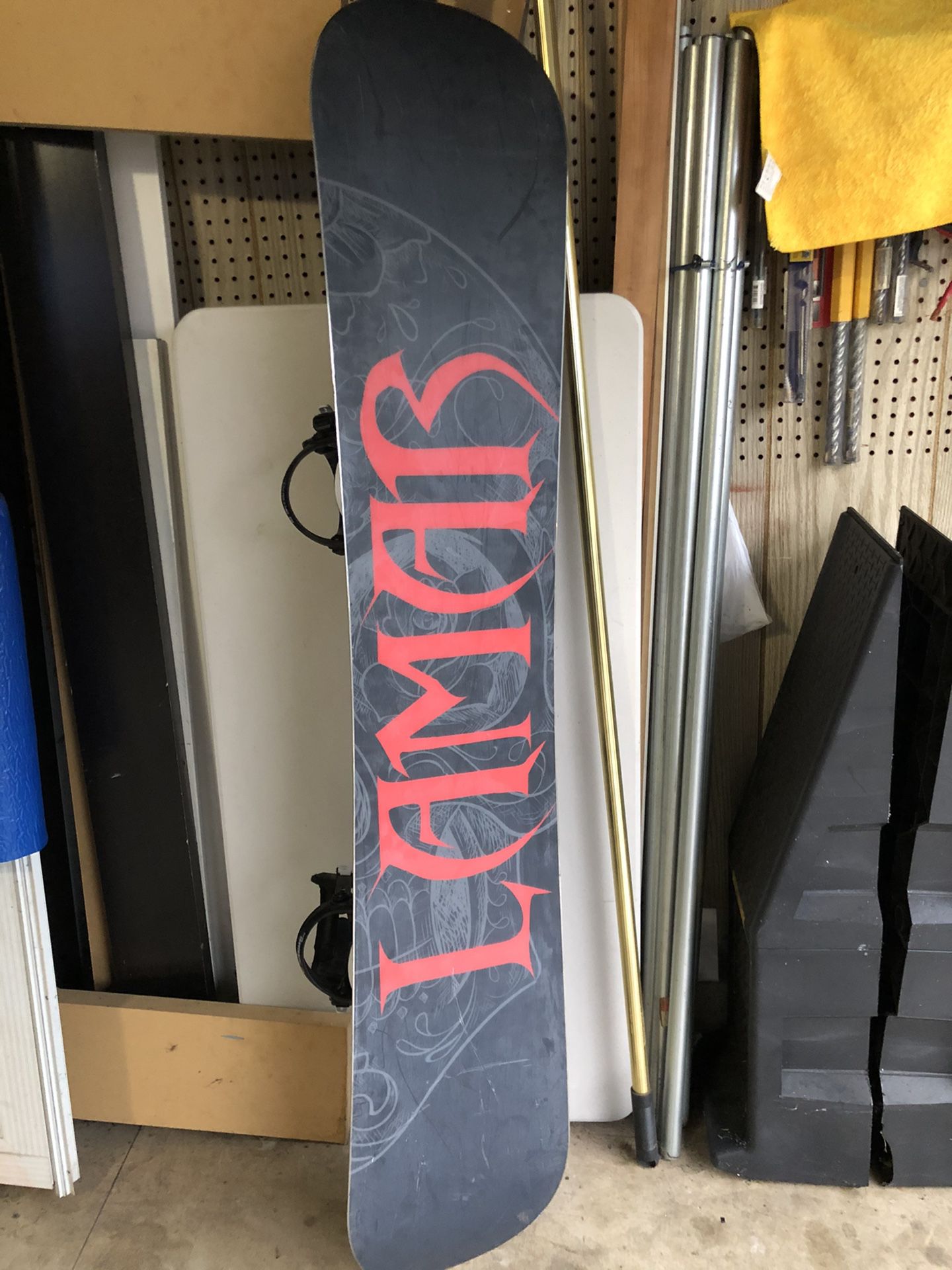 Lamar Snowboard 160cm with bindings