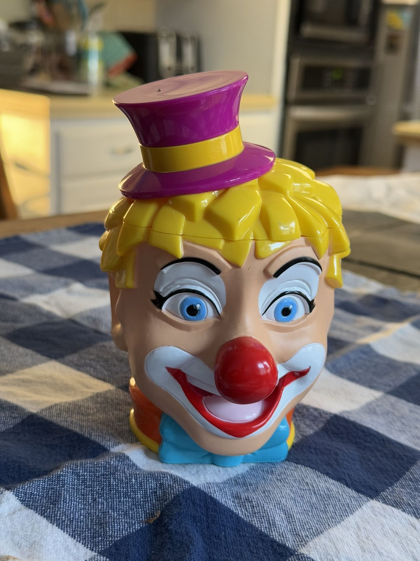 2001 "The Greatest Show on Earth" Ringling Circus Clown Plastic Cup w/Hinged Lid