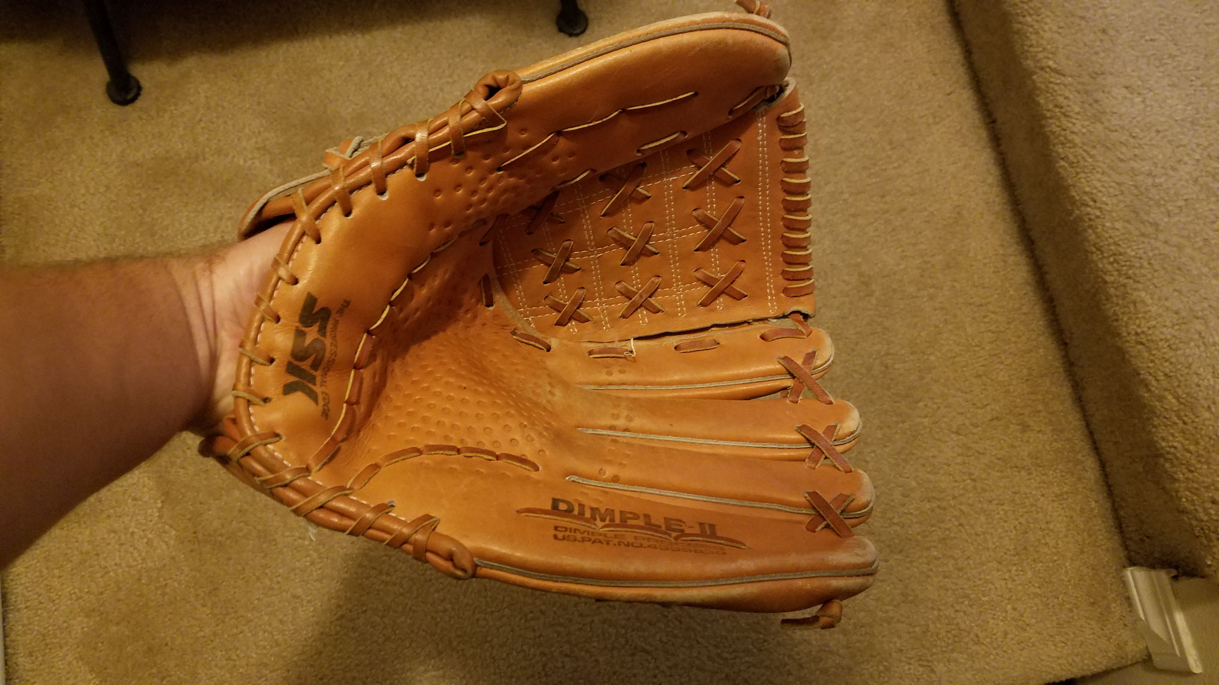 SSK Dimple II Outfield baseball/softball glove