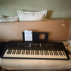 Yamaha PSR-EW310 76-Key Keyboard - Pristine Condition with Manual, Power Adapter & Original Box
