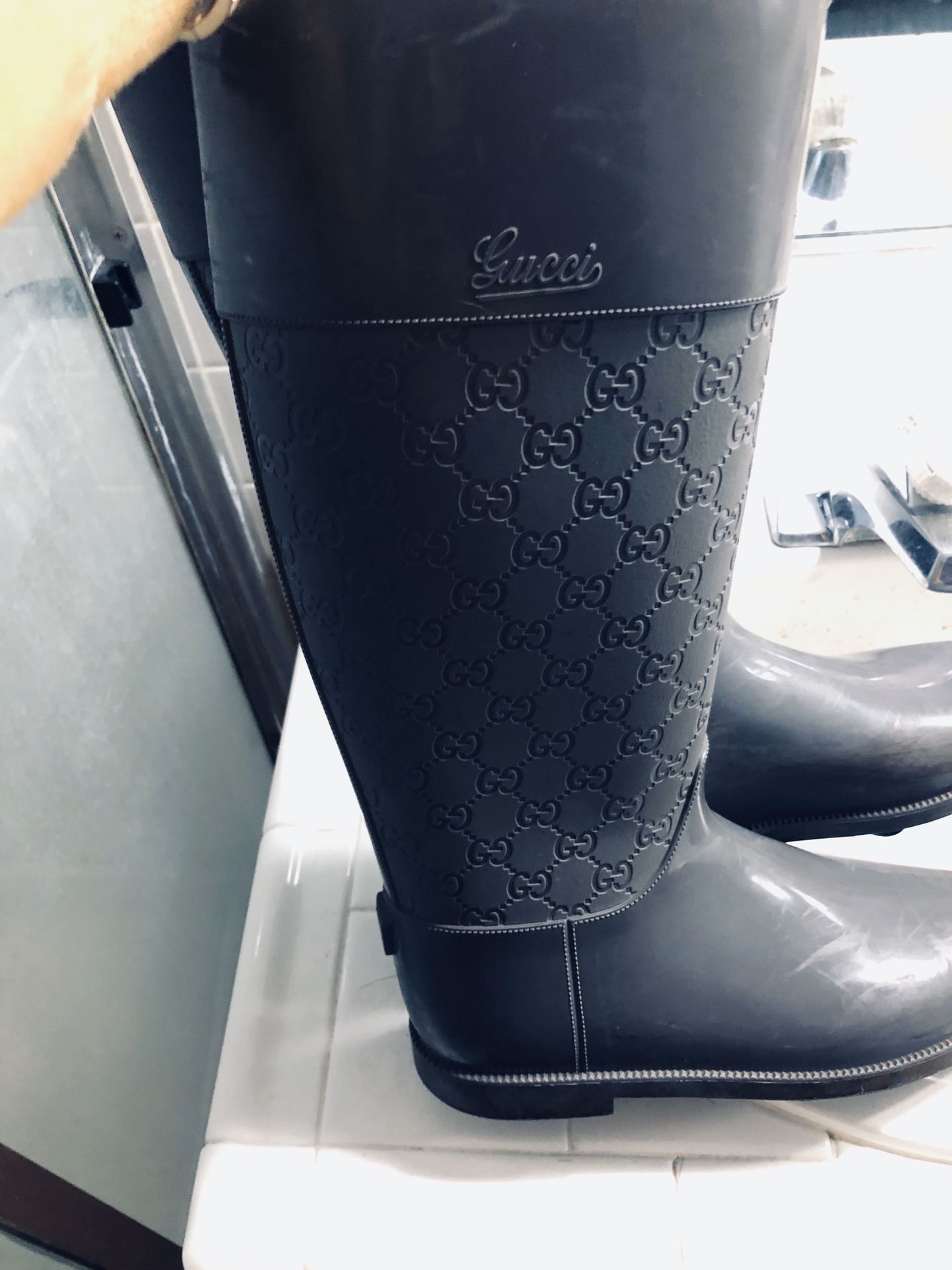 Gucci GG Rain Boots (8) authentic!