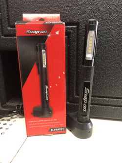 Snap on led flashlight