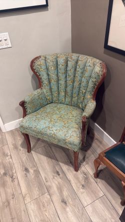 Free Antique Arm Chair