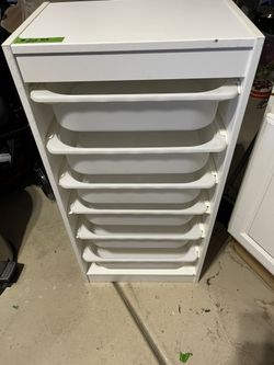 $20  For  White  6  Pull  Out Sliding Drawers in Good Condition 