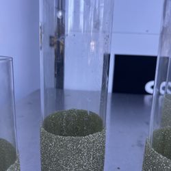 9 Vases with gold trim