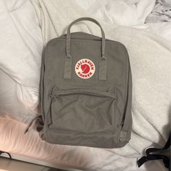 FJALLRAVEN KANKEN CLASSIC GREY