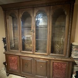 China cabinet 