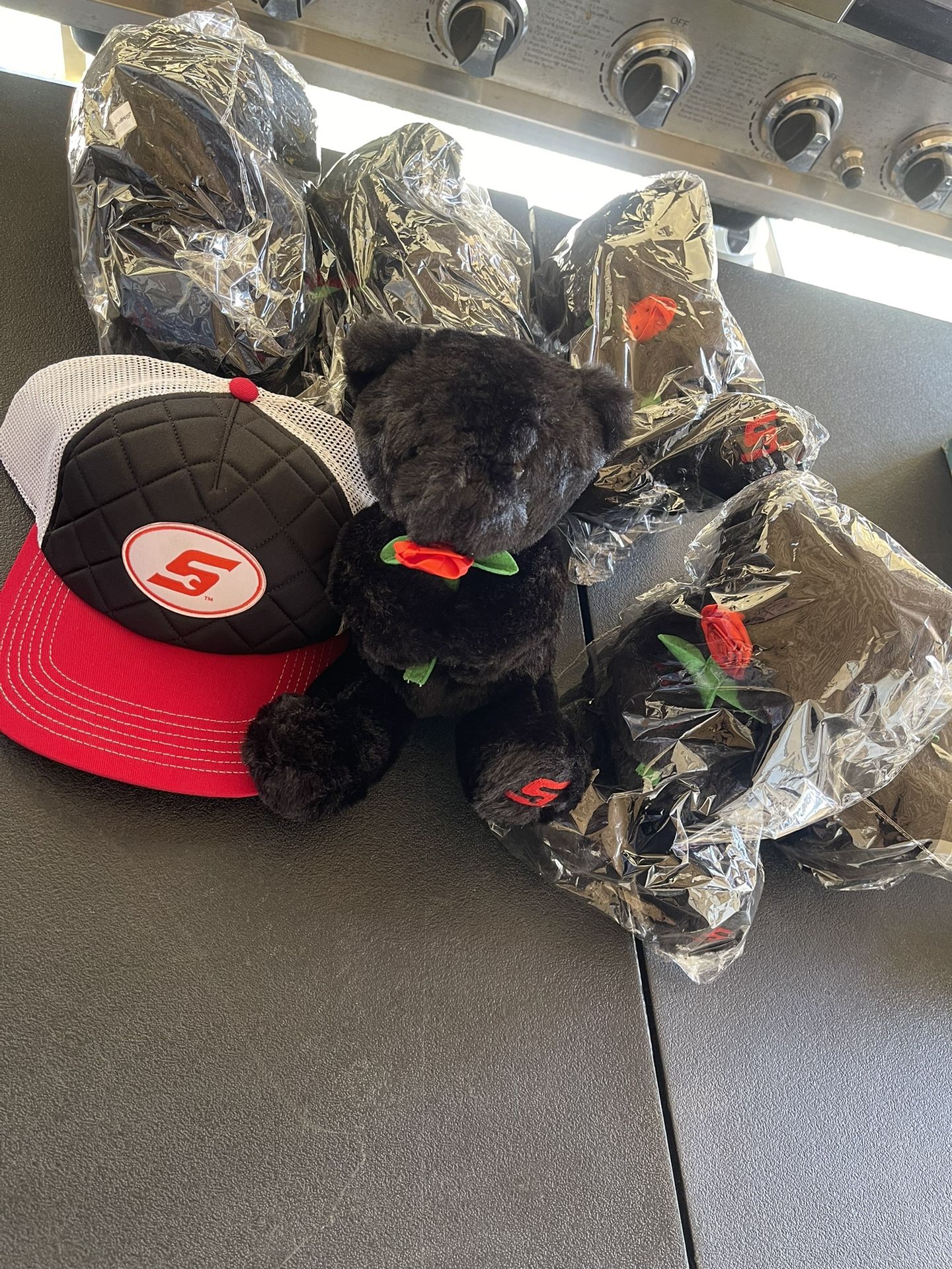 Snap-on Hat And Snap-on Bears Lot