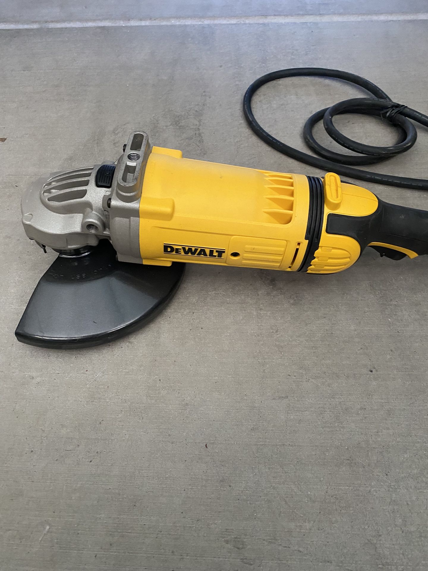 Dewalt 9"" 4.7 HP Angle Grinder – DWE4559N