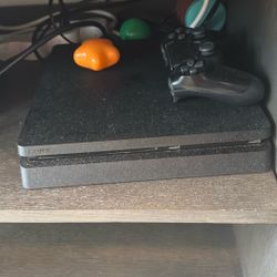 PS4 With Games And 3 Controls