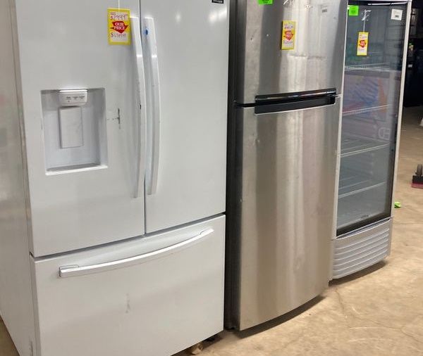 Refrigerators X7UJ