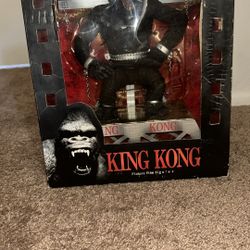 King Kong Movie Maniacs Series 3 Deluxe Box Set, released by McFarlane Toys in 2000. 