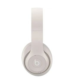 Cream beats Studio Pro Wireless