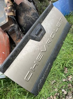 Avalanche Tailgate Part