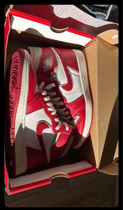 Women’s Red jordan’s 4s