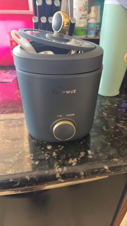Small rice cooker