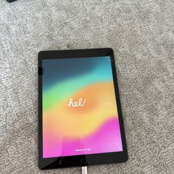 Ipad 9th generation unlocked 62gb. include apple keyboard and apple pen
