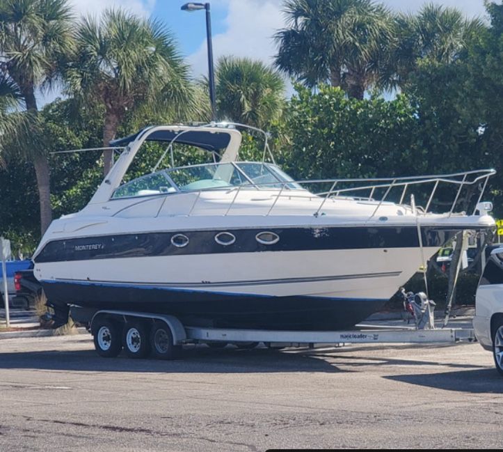 33’ Monterey 2006 Sport Yacht 2x 250 HP