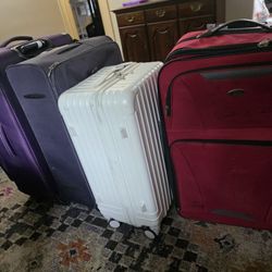 Suitcase/luggage 