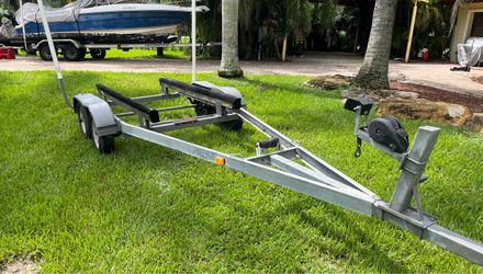 Galvanized dual axel trailer up to 21’ boat.or 7000lb. Ready to load…