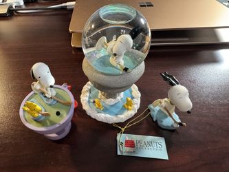 Snoopy Hockey Figurines - Set of 3