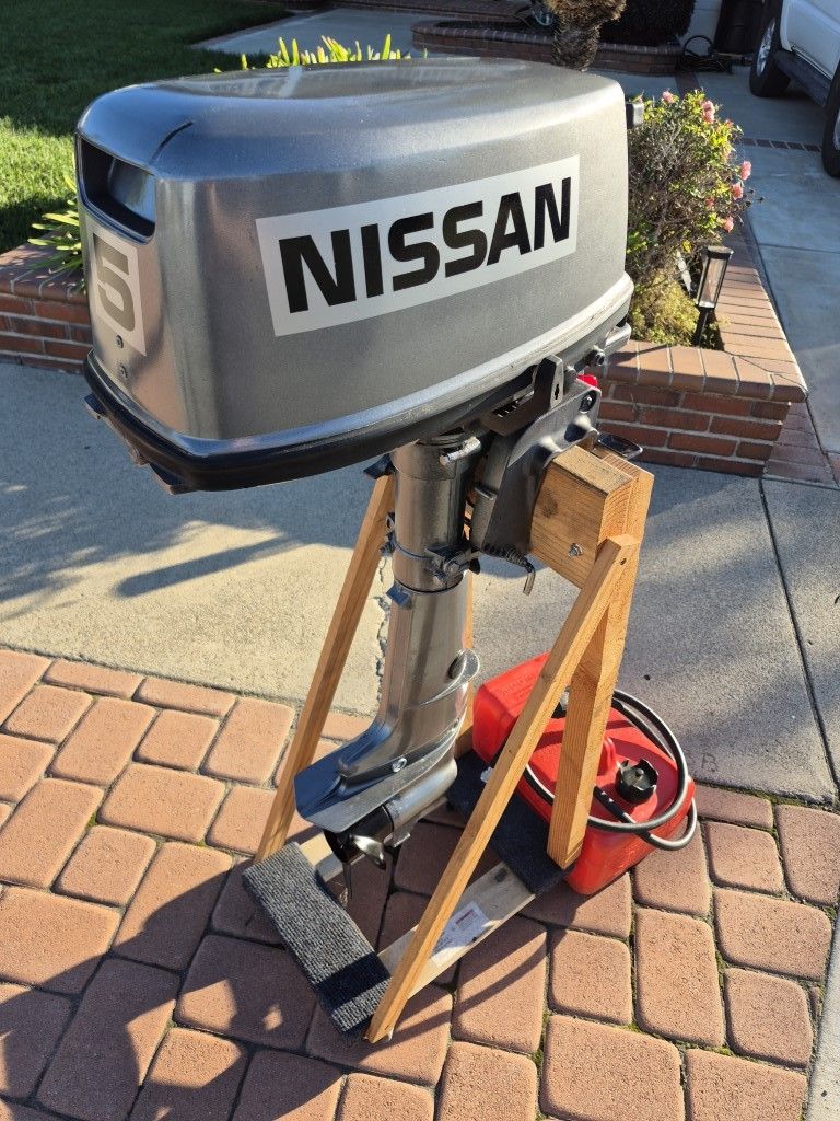 1998 Nissan (same as Tohatsu) 5hp 2stroke short shaft - F-N-R gearshift