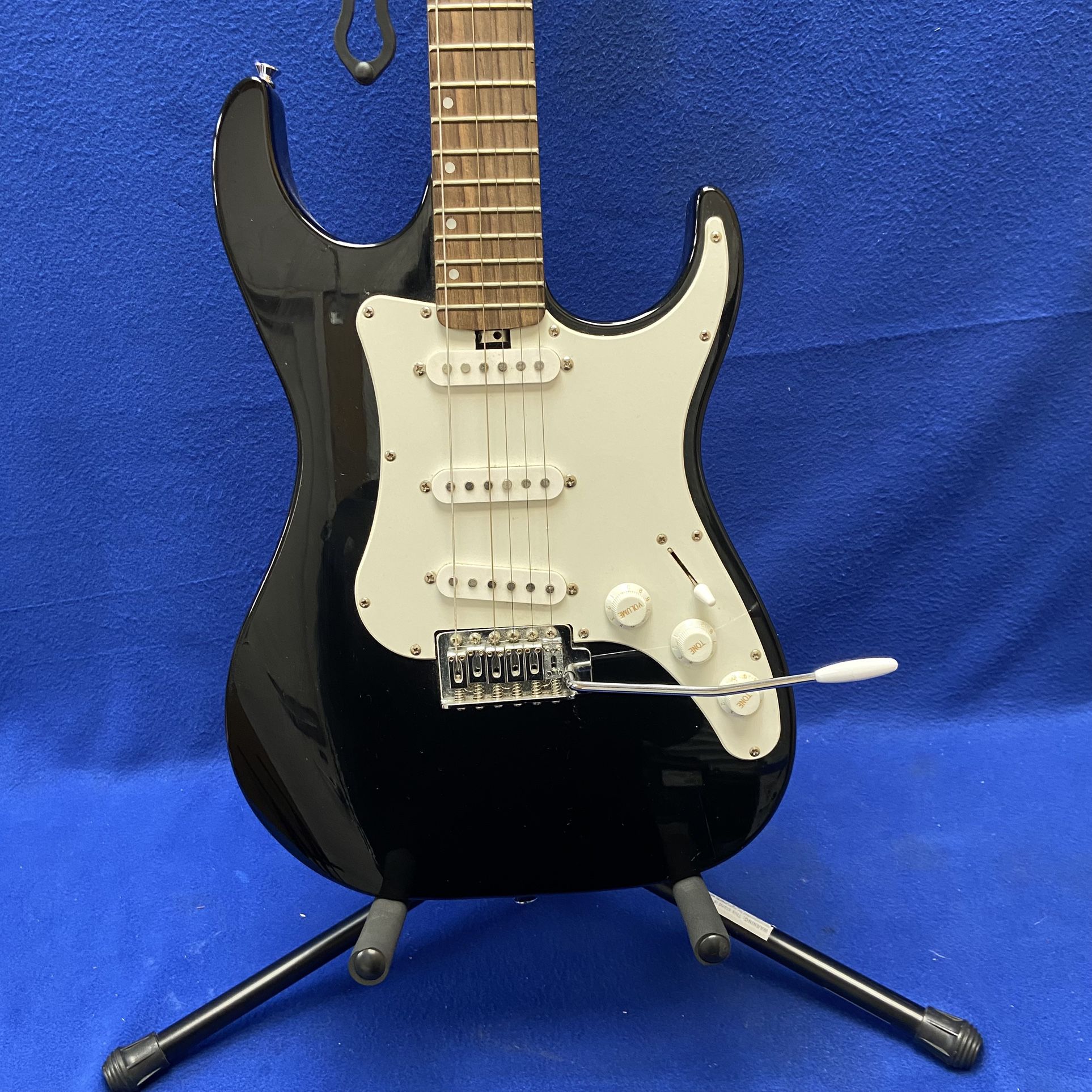 Lyon Washburn 6 String Electric Guitar 11046933