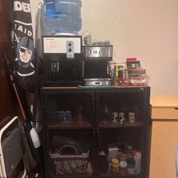 Metal storage cabinet