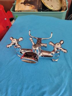 Clawfoot Tub 3 In 1 Faucet New