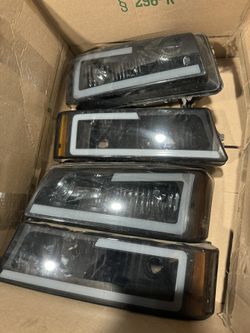 03-07 Silverado Classic Headlights 