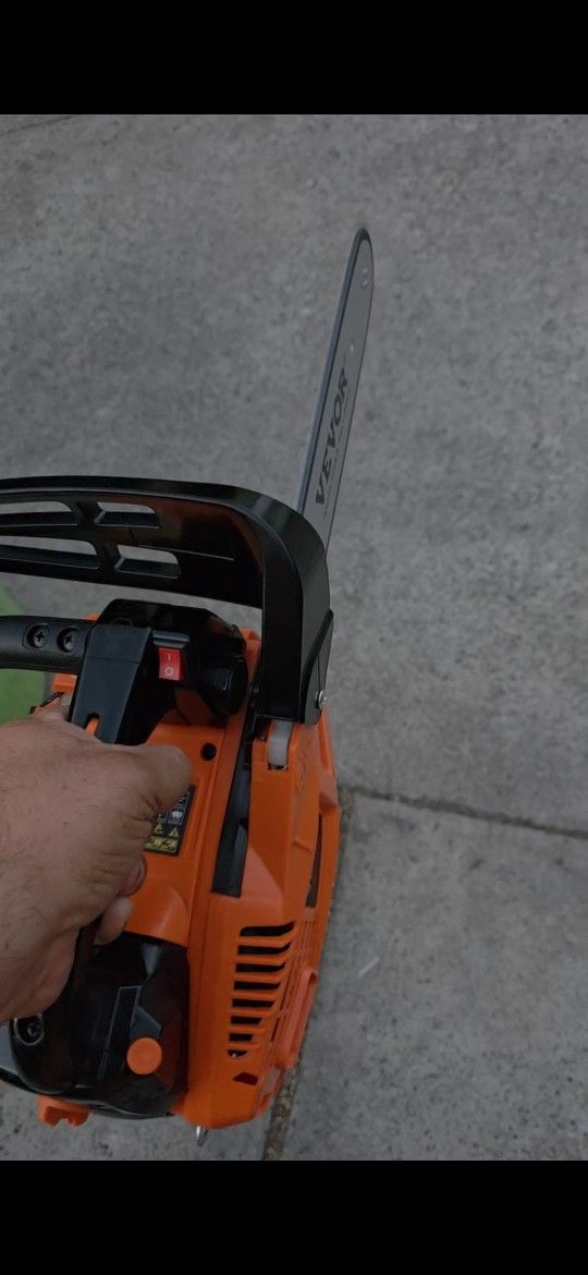 New 12 Inch Chain Saw.
