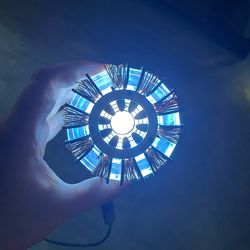 Iron Man heartlight Tony Stark