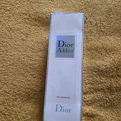 Perfume Dior Addict. Eau Defraiche 3.4 Onzas