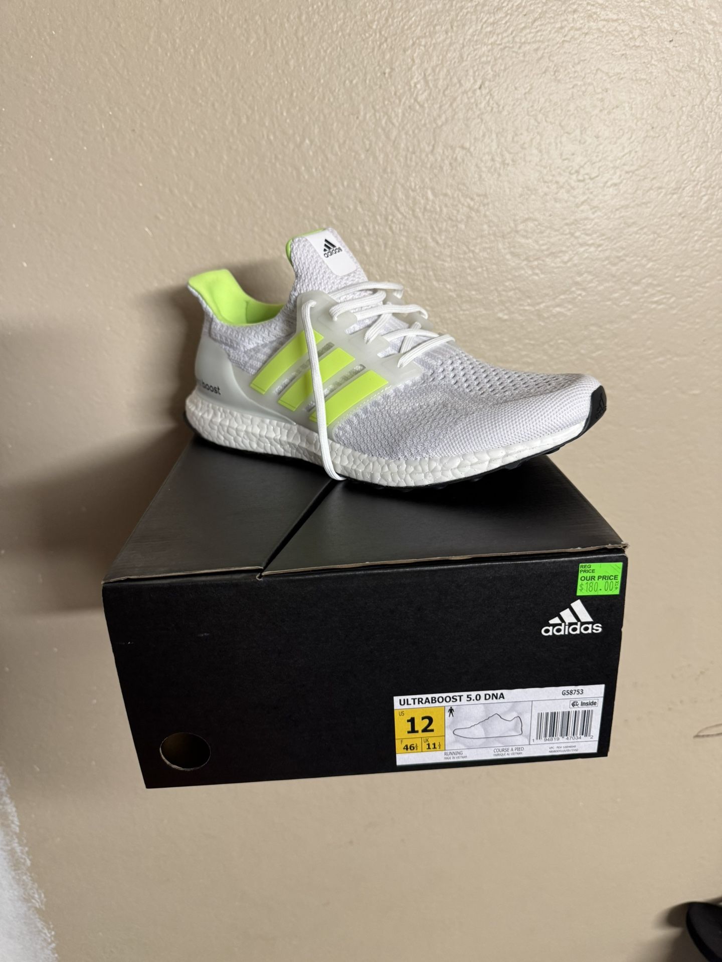 Adidas Ultraboost 5.0 DNA