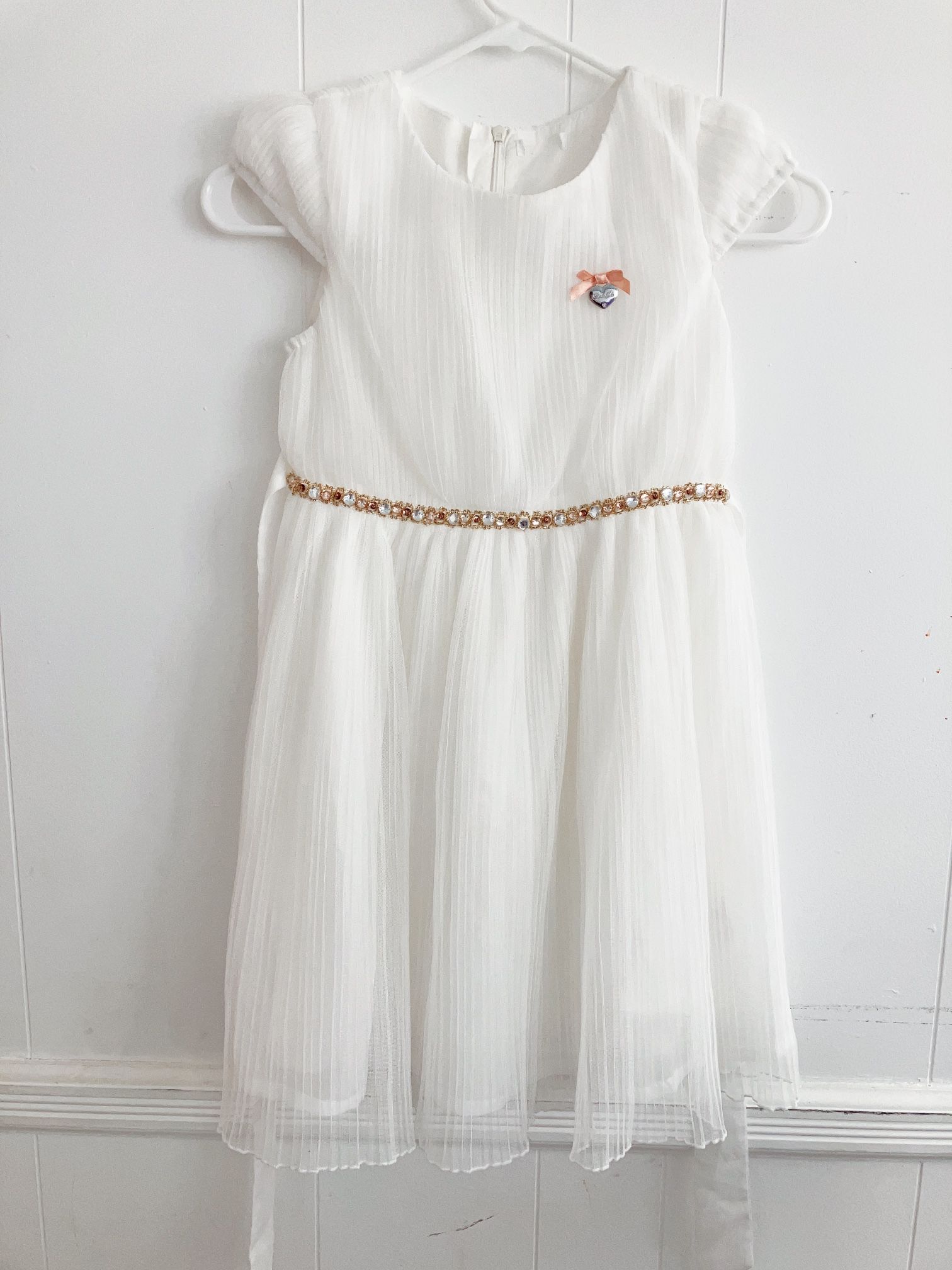 White tulle dress for girls