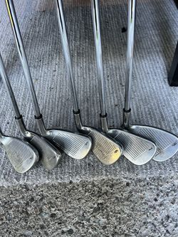 Calloway Left Handed Irons.