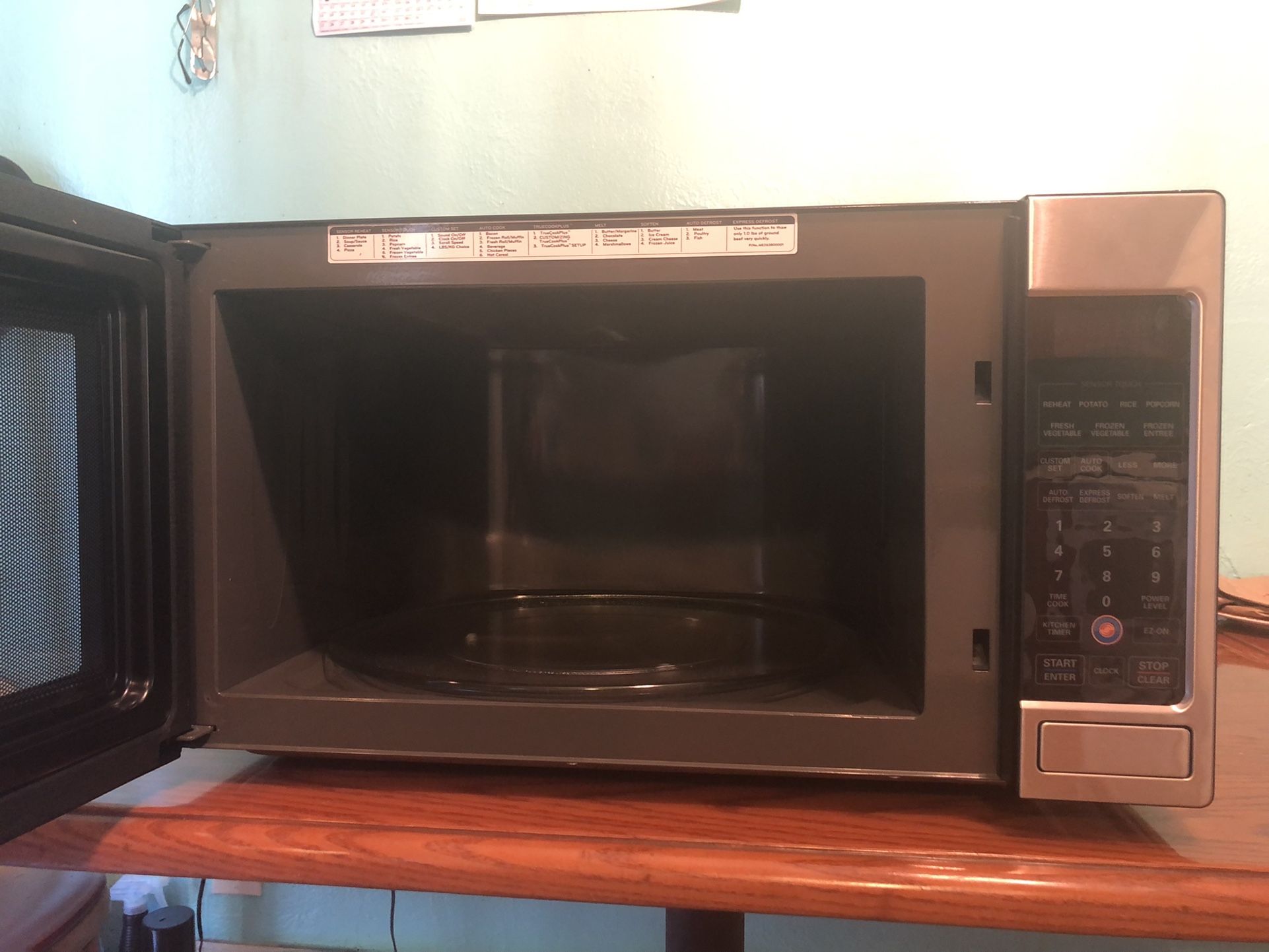 LG Microwave Stainless Steel 1,200 Watts.