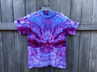 Tie dyed T-shirt with a custom design, size L