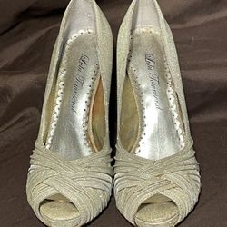 Lulu Townsend Shoes Women’s Size 6.5