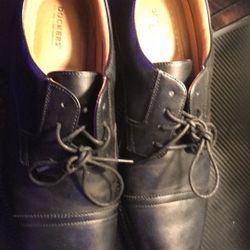 Size 13 Mens Docker dress shoes