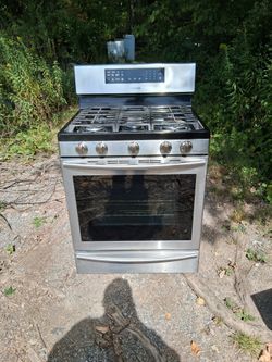 Samsung Gas Stove And Microwave 