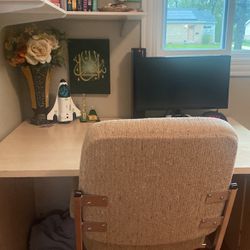 Beige Desk And Office Chair