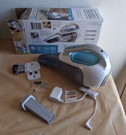 Black+Decker Cordless Handheld Vacuum