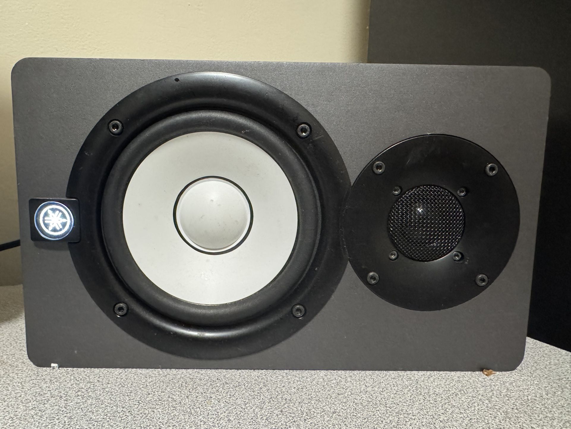 Yamaha HS5 Studio Monitors