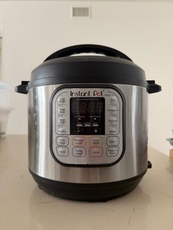 Instant Pot Duo 7-in-1, 6 Quart, EUC