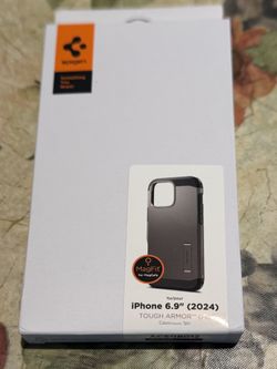 Spigen iPhone 16 Pro Max Case With Kick Stand