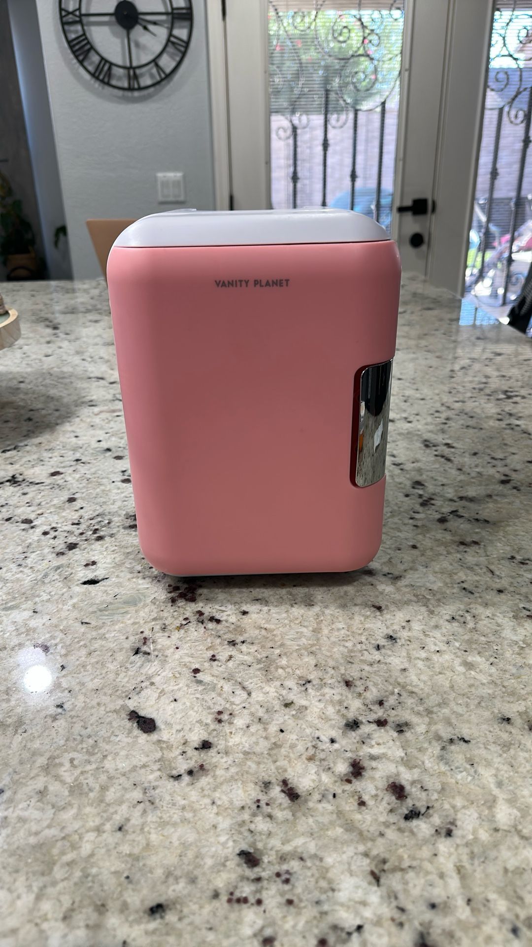 Vanity Planet Mini Fridge