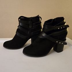 Material Girl Womens Black Strappy Zip Closure 3.5" Heel Ankle Booties, Size 6.5