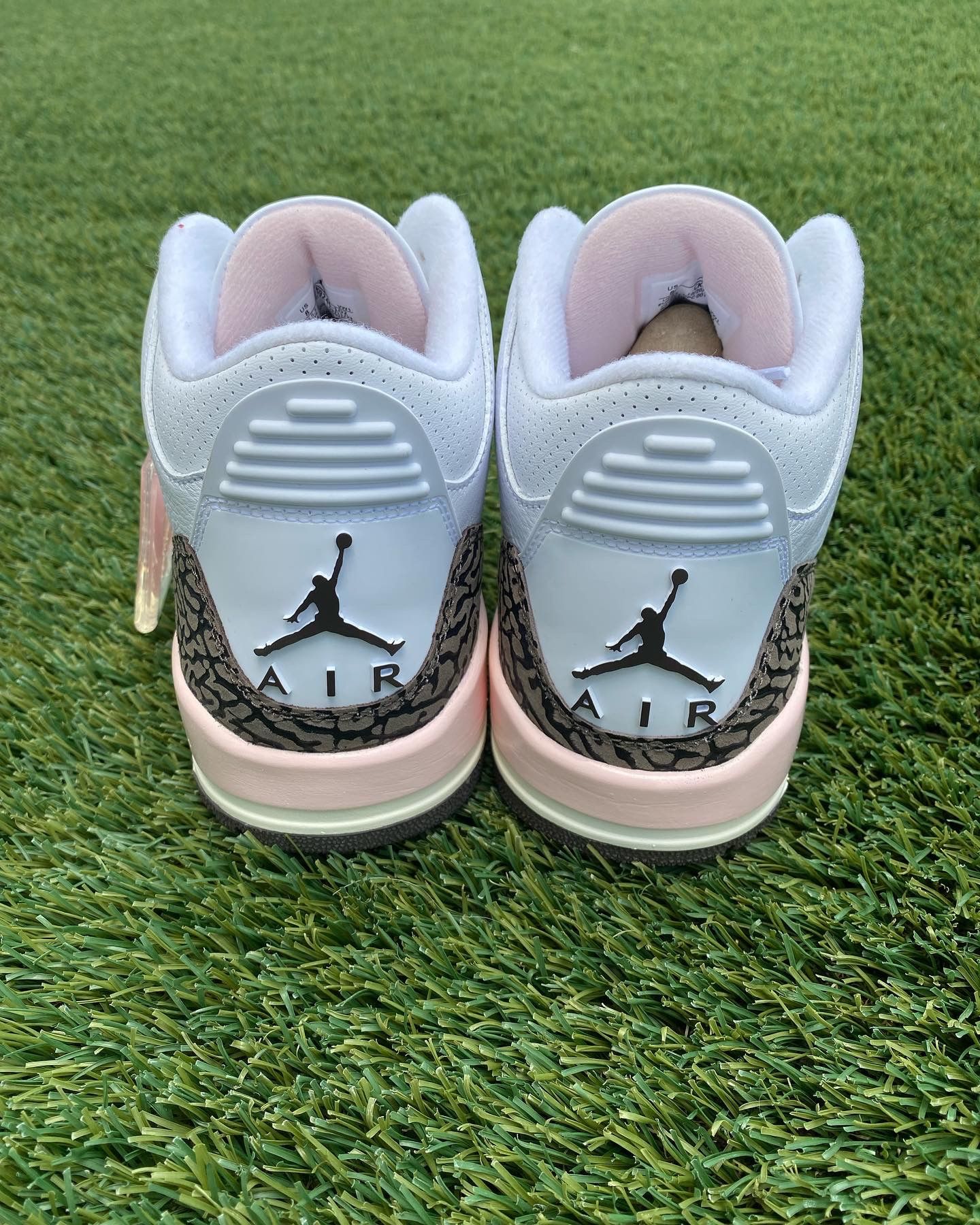 Jordan 3 retro mocha neapolitan